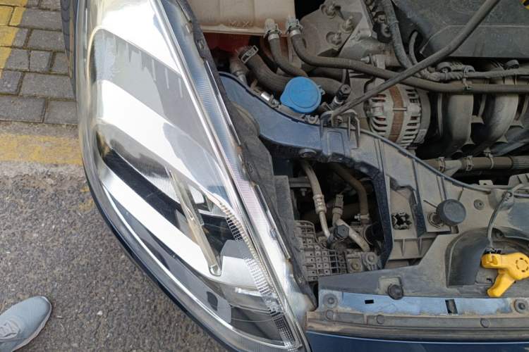 Used Ford Escort 2019 1.5L Automatic ZhiXiang Model Engine Bay Right