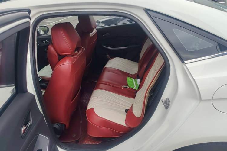 Used Ford Escort 2019 Revised Version 1.5L Automatic Enjoyment Type China VI Standard Left Rear Seat