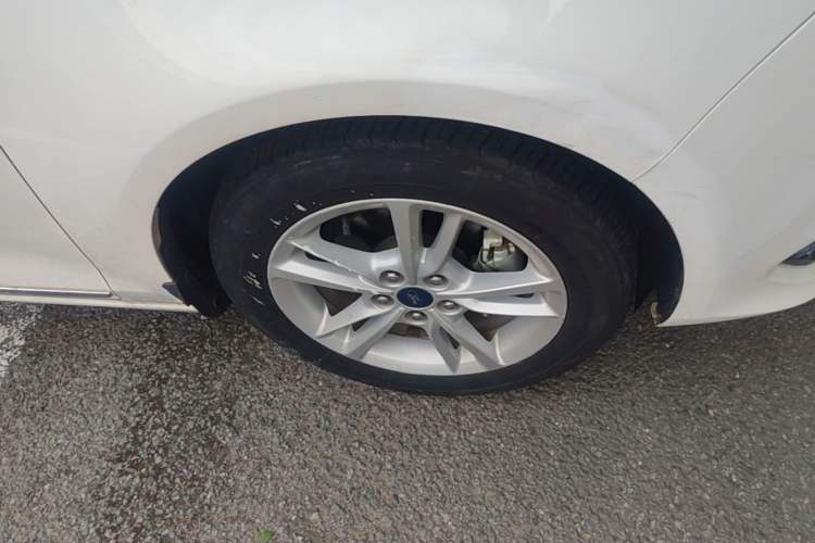 Used Ford Escort 2019 Revised Version 1.5L Automatic Enjoyment Type China VI Standard Right Front Wheel Hub