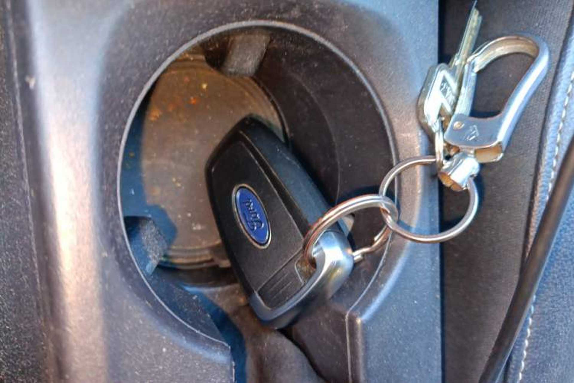 Used Ford Escort 2019 Revised Version 1.5L Automatic Enjoyment Type China VI Standard Vehicle Key