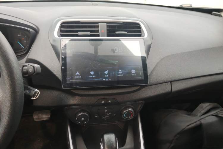 Used Ford Escort 2019 1.5L Automatic ZhiXiang Model Audio And AC Panel