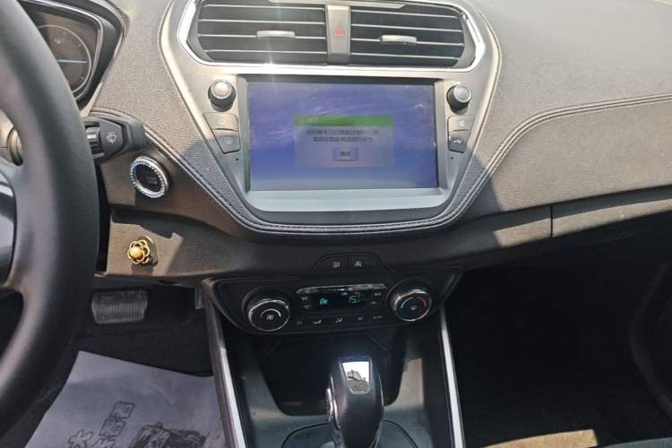 Used Ford Escort 2019 Revised Version 1.5L Automatic Enjoyment Type China VI Standard Audio And AC Panel