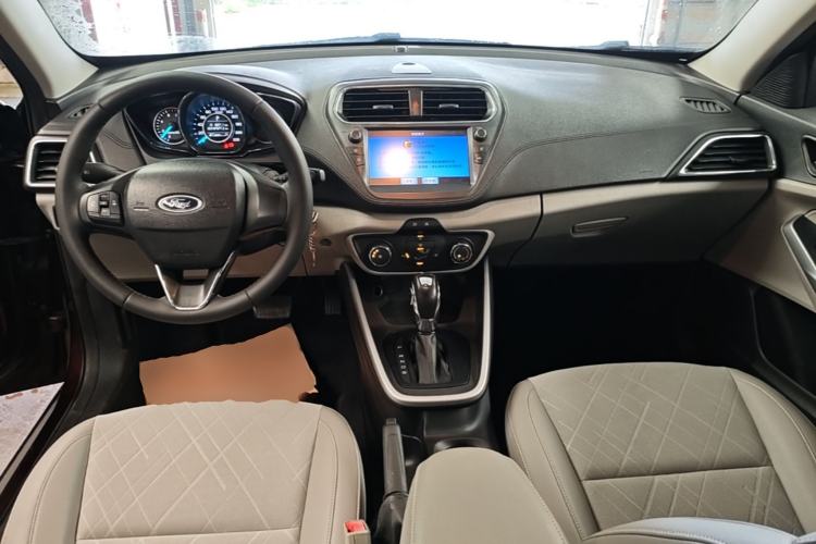 Used Ford Escort 2019 1.5L Automatic Enjoyment Model Center Console