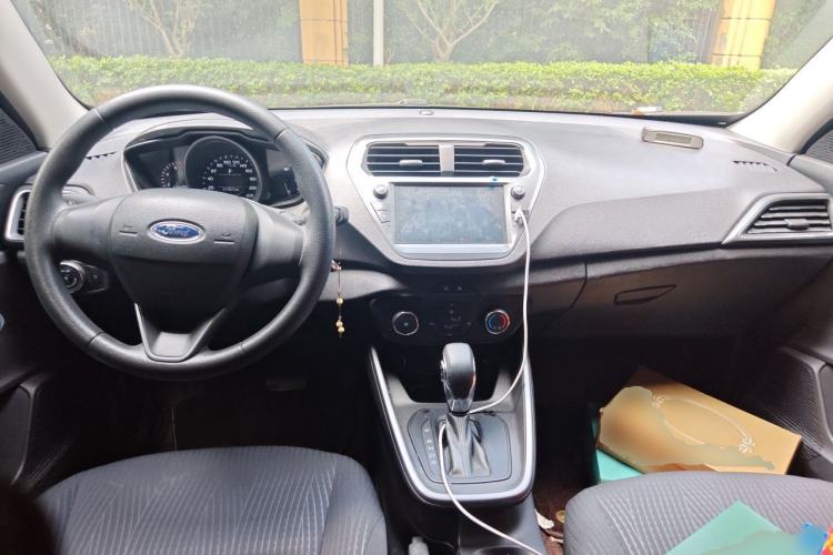 Used Ford Escort 2019 Revised 1.5L Automatic ZhiXiang Version China VI Standard Center Console
