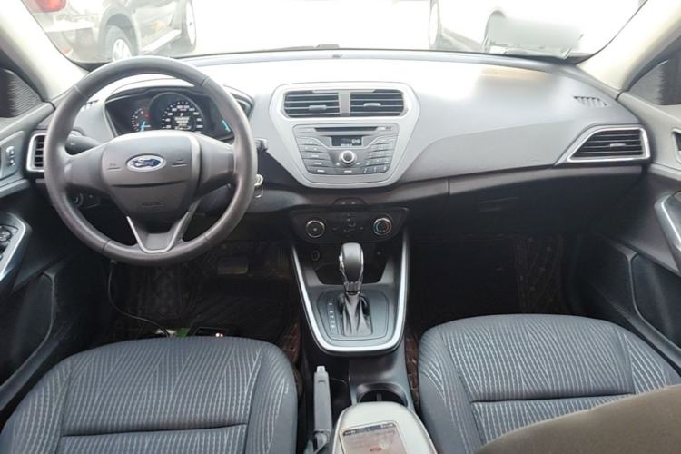 Used Ford Escort 2019 Revised 1.5L Automatic ZhiXiang Version (Tire Pressure Monitoring) China VI Standard Center Console