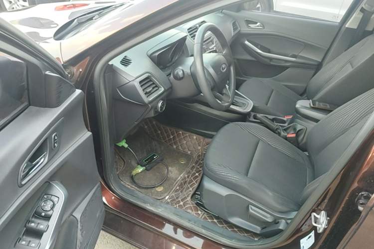 Used Ford Escort 2019 Revised 1.5L Automatic ZhiXiang Version (Tire Pressure Monitoring) China VI Standard Driver Seat