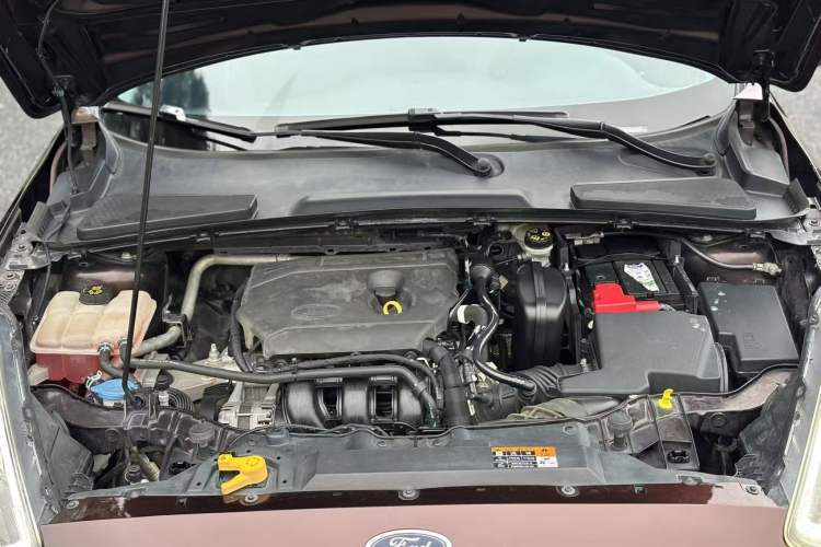 Used Ford Escort 2019 Revised Version 1.5L Automatic Enjoyment Type China VI Standard Engine Bay