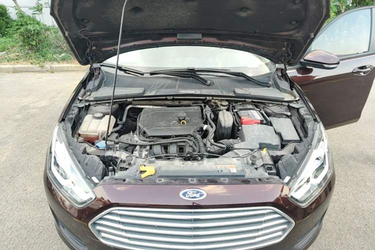 Used Ford Escort 2019 Revised 1.5L Automatic ZhiXiang Version (Tire Pressure Monitoring) China VI Standard Engine Bay