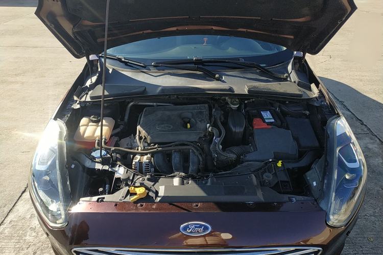 Used Ford Escort 2019 Revised Version 1.5L Automatic Enjoyment Type China VI Standard Engine Bay