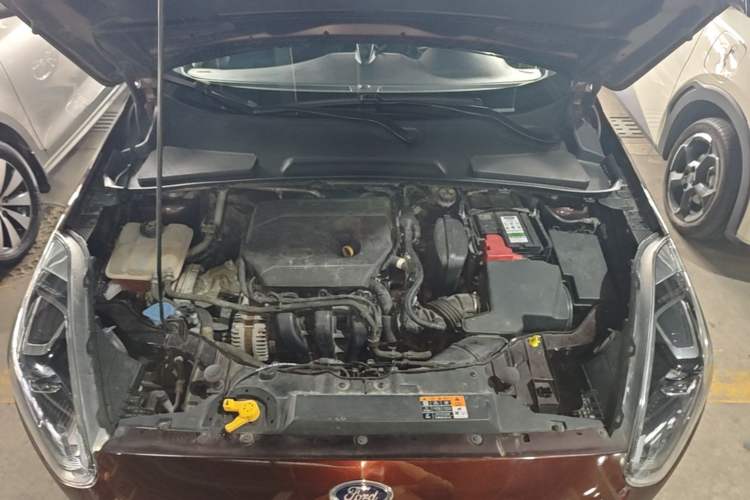 Used Ford Escort 2019 Revised Version 1.5L Automatic Enjoyment Type China VI Standard Engine Bay