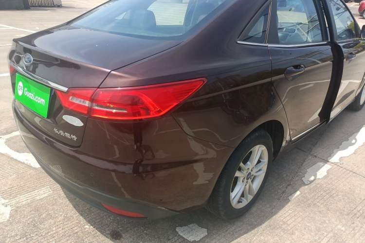 Used Ford Escort 2019 Revised Version 1.5L Automatic Enjoyment Type China VI Standard Exterior 3