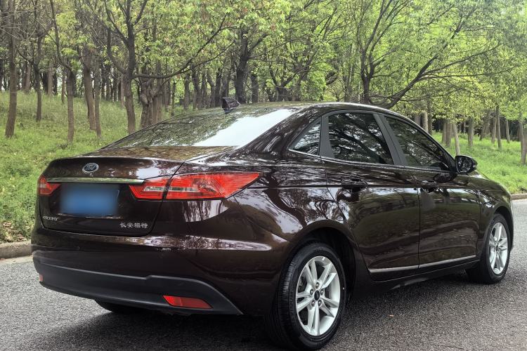 Used Ford Escort 2019 Revised Version 1.5L Automatic Enjoyment Type China VI Standard Exterior 9