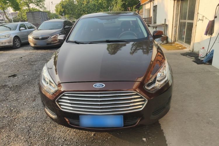 Used Ford Escort 2019 Revised Version 1.5L Manual "Quality Enjoyment" Trim (Tire Pressure Monitoring) China VI Standard Front