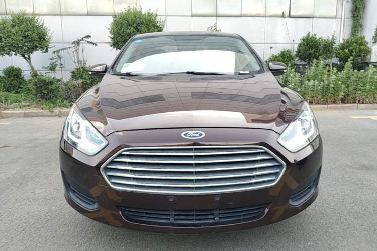 Used Ford Escort 2019 Revised 1.5L Automatic ZhiXiang Version (Tire Pressure Monitoring) China VI Standard Front