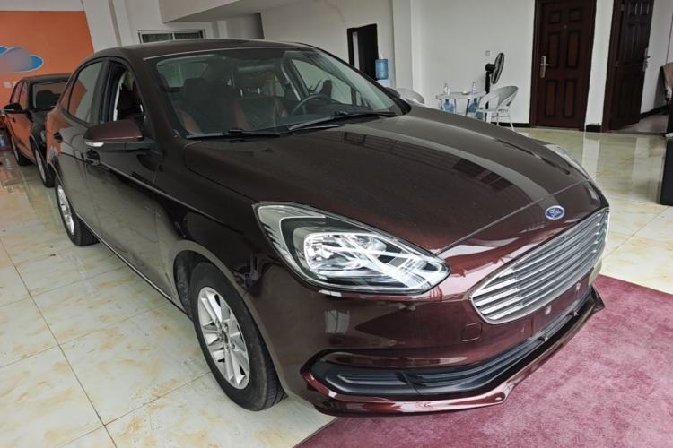 Used Ford Escort 2019 1.5L Automatic ZhiXiang Model Front Right 45 Deg