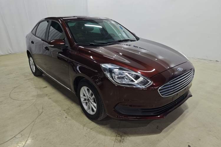 Used Ford Escort 2019 1.5L Automatic ZhiXiang Model Front Right 45 Deg