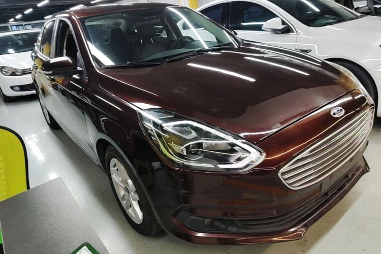 Used Ford Escort 2019 Revised Version 1.5L Automatic Enjoyment Type China VI Standard Front Right 45 Deg