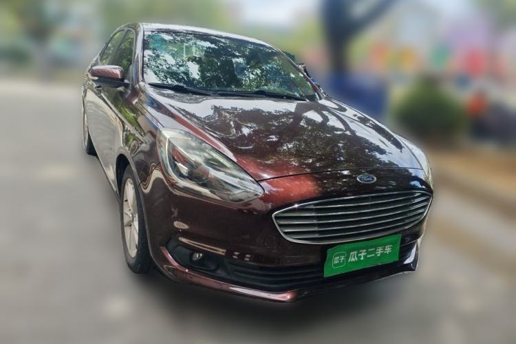 Used Ford Escort 2019 Revised Version 1.5L Automatic Enjoyment Type China VI Standard Front Right 45 Deg