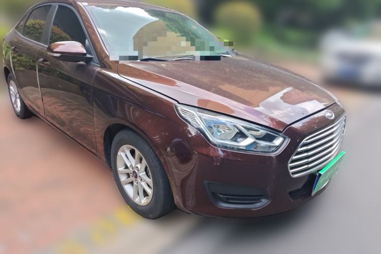 Used Ford Escort 2019 Revised 1.5L Automatic ZhiXiang Version China VI Standard Front Right 45 Deg
