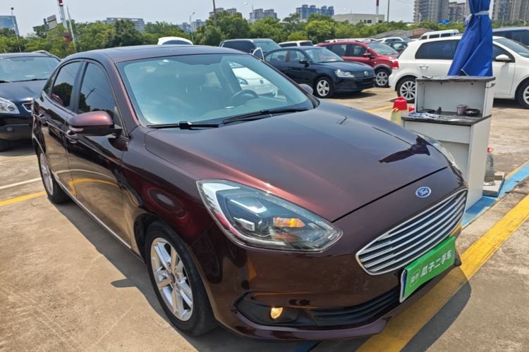 Used Ford Escort 2019 Revised Version 1.5L Automatic Enjoyment Type China VI Standard Front Right 45 Deg