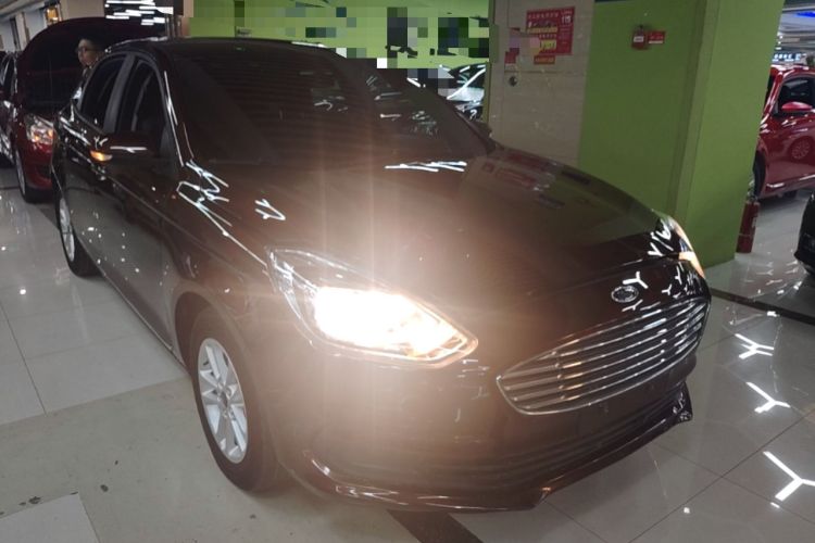 Used Ford Escort 2019 1.5L Automatic ZhiXiang Model Front Right 45 Deg