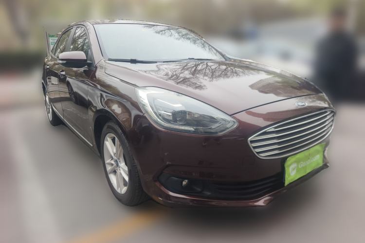 Used Ford Escort 2019 Revised Version 1.5L Automatic Enjoyment Type China VI Standard Front Right 45 Deg
