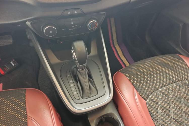 Used Ford Escort 2019 1.5L Automatic ZhiXiang Model Gear Lever