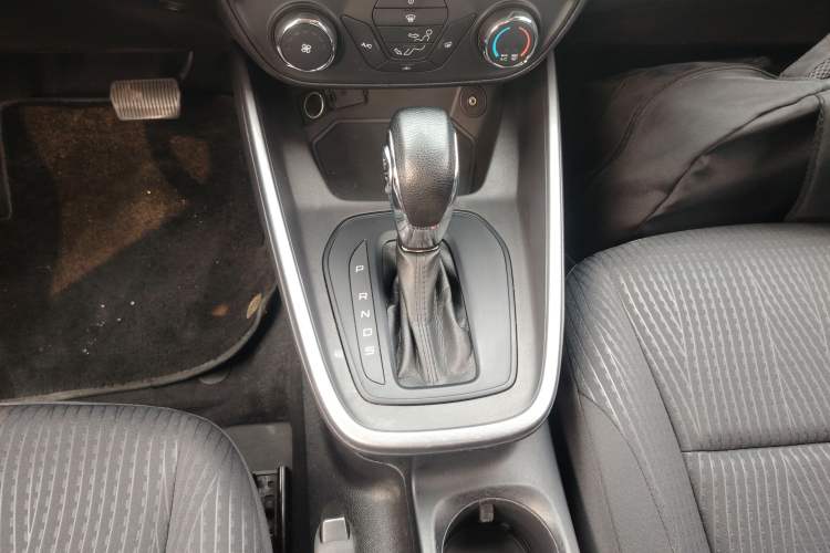 Used Ford Escort 2019 1.5L Automatic ZhiXiang Model Gear Lever