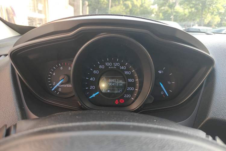 Used Ford Escort 2019 Revised Version 1.5L Manual "Quality Enjoyment" Trim (Tire Pressure Monitoring) China VI Standard Instrument Cluster