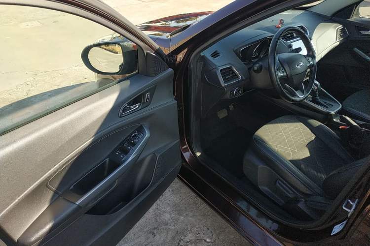 Used Ford Escort 2019 Revised Version 1.5L Automatic Enjoyment Type China VI Standard Interior 3