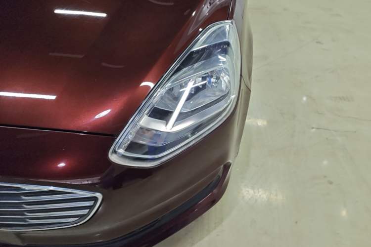 Used Ford Escort 2019 1.5L Automatic ZhiXiang Model Left Front Headlight