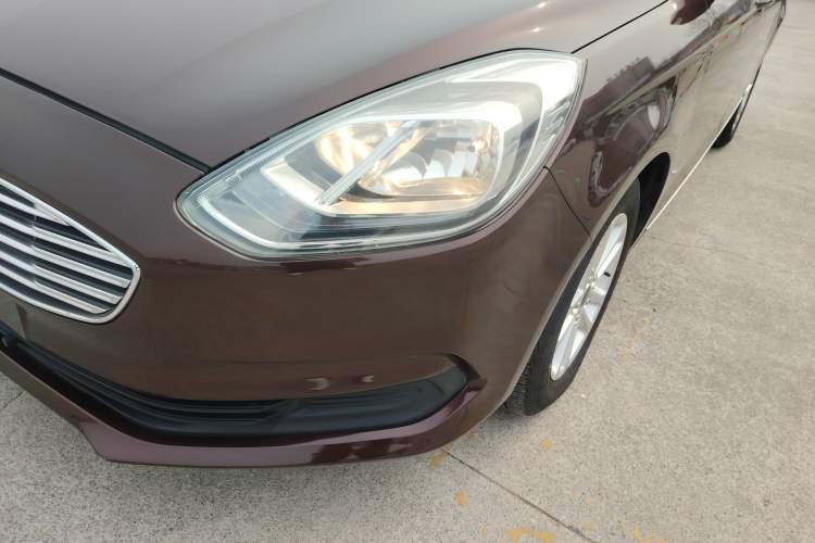 Used Ford Escort 2019 1.5L Automatic ZhiXiang Model Left Front Headlight