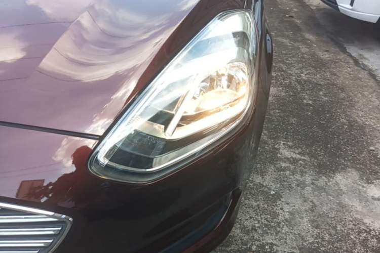 Used Ford Escort 2019 1.5L Automatic ZhiXiang Model Left Front Headlight