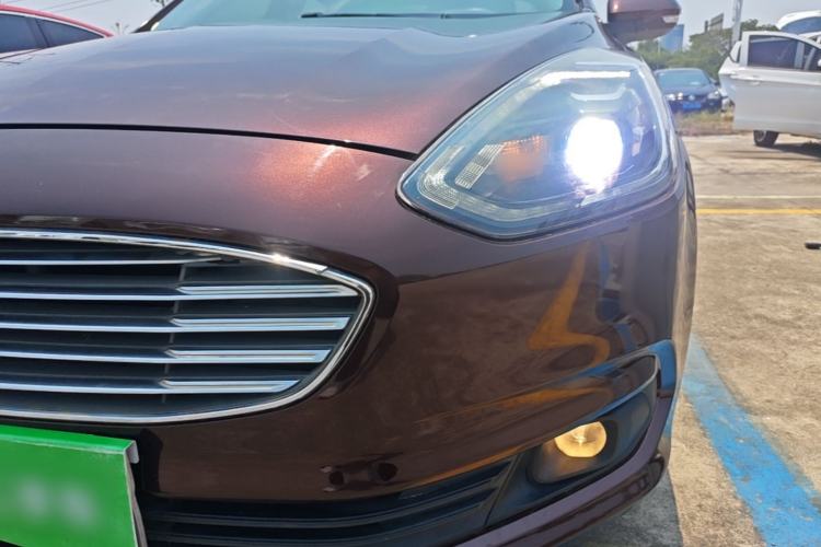Used Ford Escort 2019 Revised Version 1.5L Automatic Enjoyment Type China VI Standard Left Front Headlight