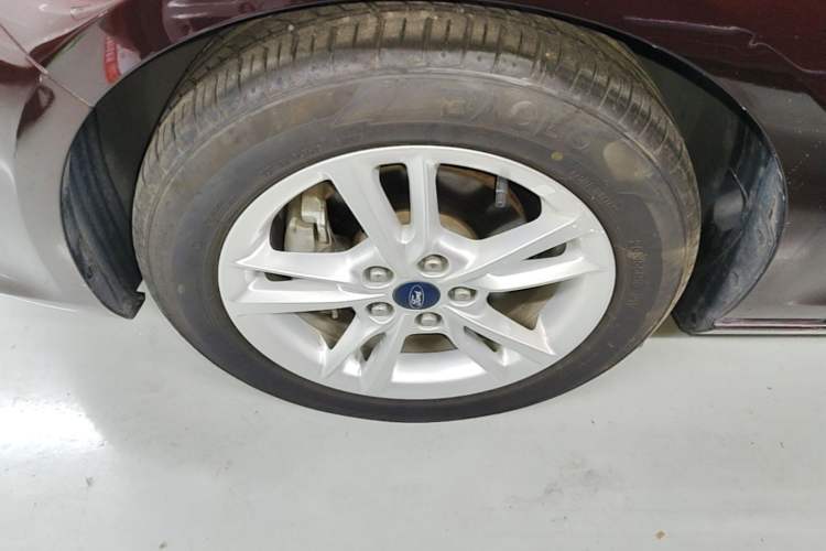 Used Ford Escort 2019 Revised Version 1.5L Automatic Enjoyment Type China VI Standard Left Front Wheel Hub