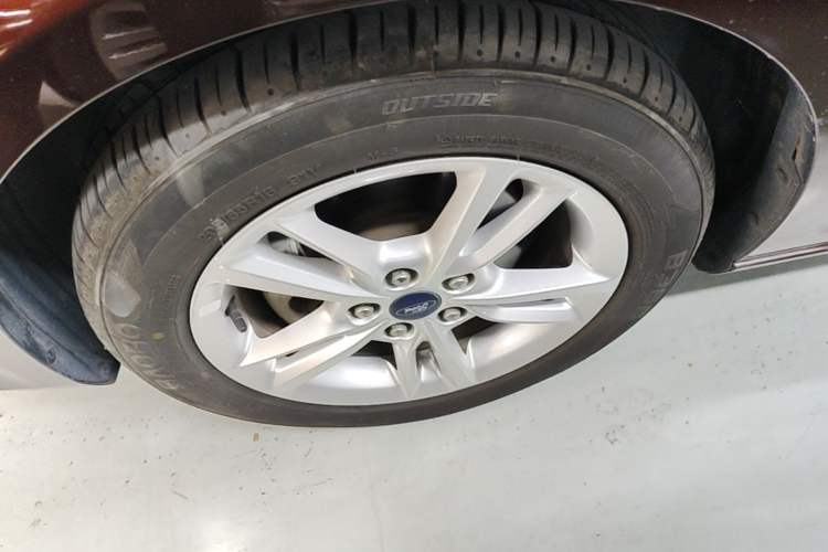 Used Ford Escort 2019 Revised Version 1.5L Automatic Enjoyment Type China VI Standard Left Front Wheel Hub