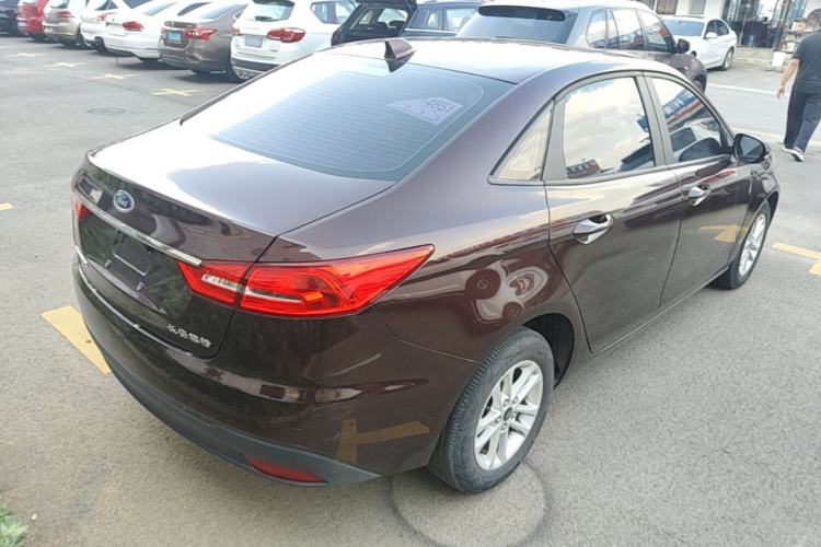 Used Ford Escort 2019 Revised 1.5L Automatic ZhiXiang Version (Tire Pressure Monitoring) China VI Standard Rear Right 45 Deg