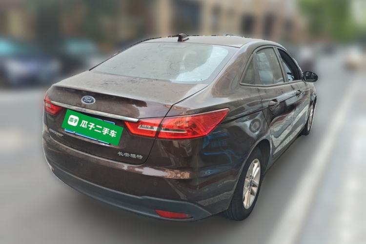 Used Ford Escort 2019 Revised 1.5L Automatic ZhiXiang Version (Tire Pressure Monitoring) China VI Standard Rear Right 45 Deg