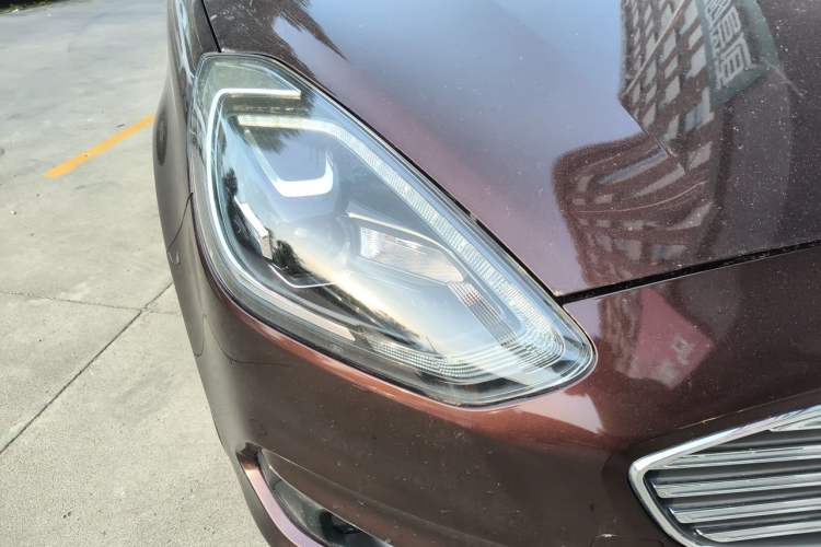 Used Ford Escort 2019 Revised Version 1.5L Automatic Enjoyment Type China VI Standard Right Front Headlight