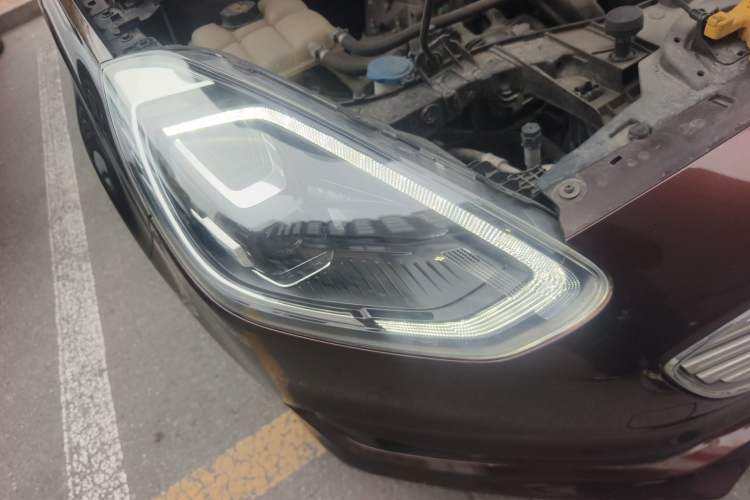 Used Ford Escort 2019 Revised Version 1.5L Automatic Enjoyment Type China VI Standard Right Front Headlight