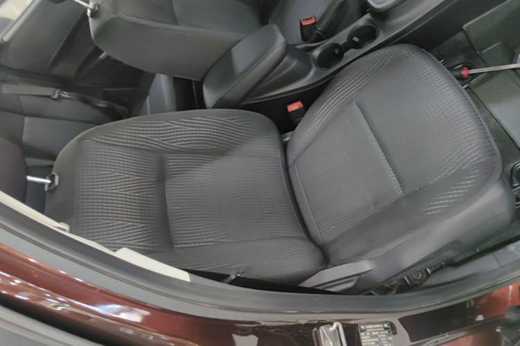 Used Ford Escort 2019 Revised 1.5L Automatic ZhiXiang Version (Tire Pressure Monitoring) China VI Standard Right Front Seat