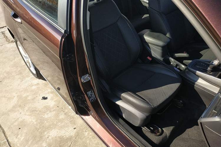 Used Ford Escort 2019 Revised Version 1.5L Automatic Enjoyment Type China VI Standard Right Front Seat