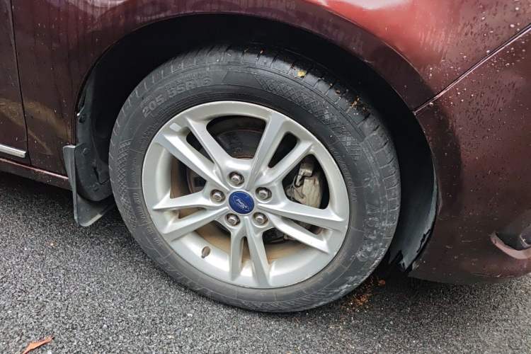 Used Ford Escort 2019 Revised Version 1.5L Automatic Enjoyment Type China VI Standard Right Front Wheel Hub