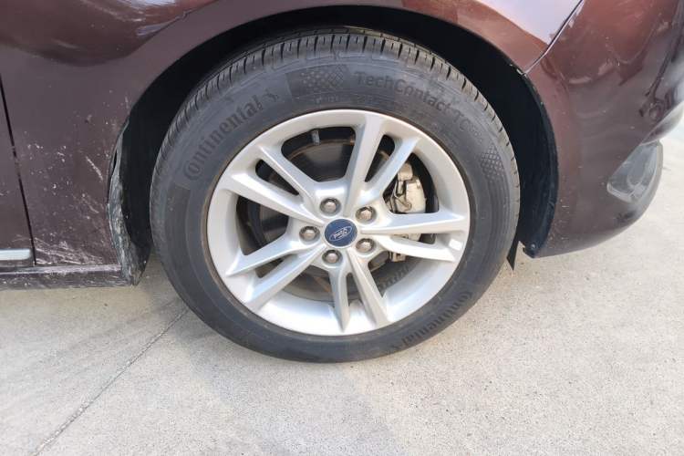 Used Ford Escort 2019 Revised Version 1.5L Automatic Enjoyment Type China VI Standard Right Front Wheel Hub