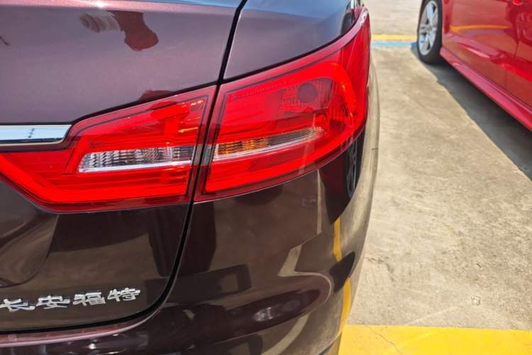 Used Ford Escort 2019 Revised Version 1.5L Automatic Enjoyment Type China VI Standard Right Rear Taillight