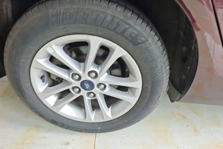 Used Ford Escort 2019 1.5L Automatic ZhiXiang Model Right Rear Wheel Hub