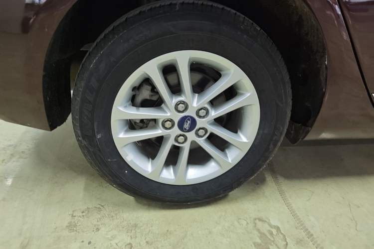 Used Ford Escort 2019 1.5L Automatic ZhiXiang Model Right Rear Wheel Hub