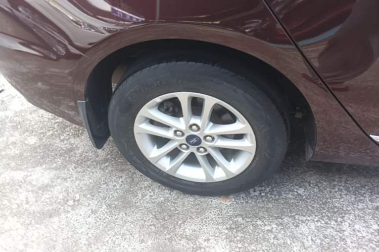 Used Ford Escort 2019 1.5L Automatic ZhiXiang Model Right Rear Wheel Hub