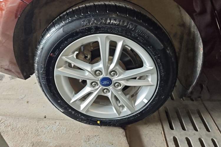 Used Ford Escort 2019 Revised Version 1.5L Automatic Enjoyment Type China VI Standard Right Rear Wheel Hub