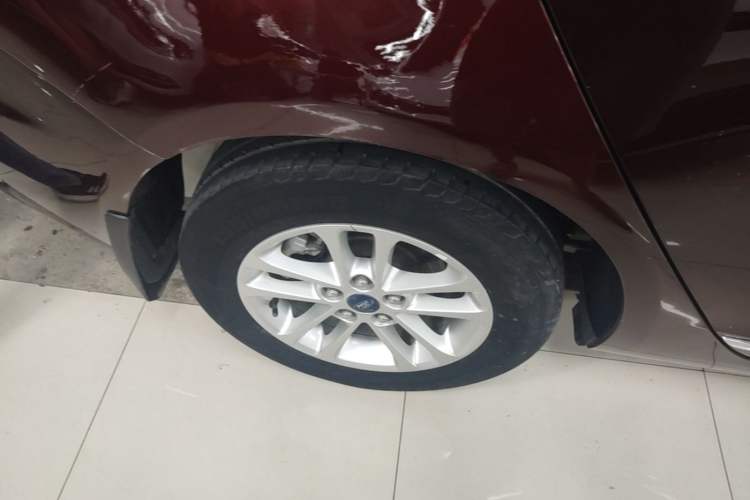 Used Ford Escort 2019 1.5L Automatic ZhiXiang Model Right Rear Wheel Hub